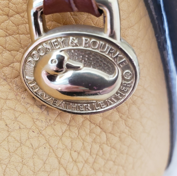 Dooney & Bourke Vintage Leather Bucket Bag - Picture 8 of 8